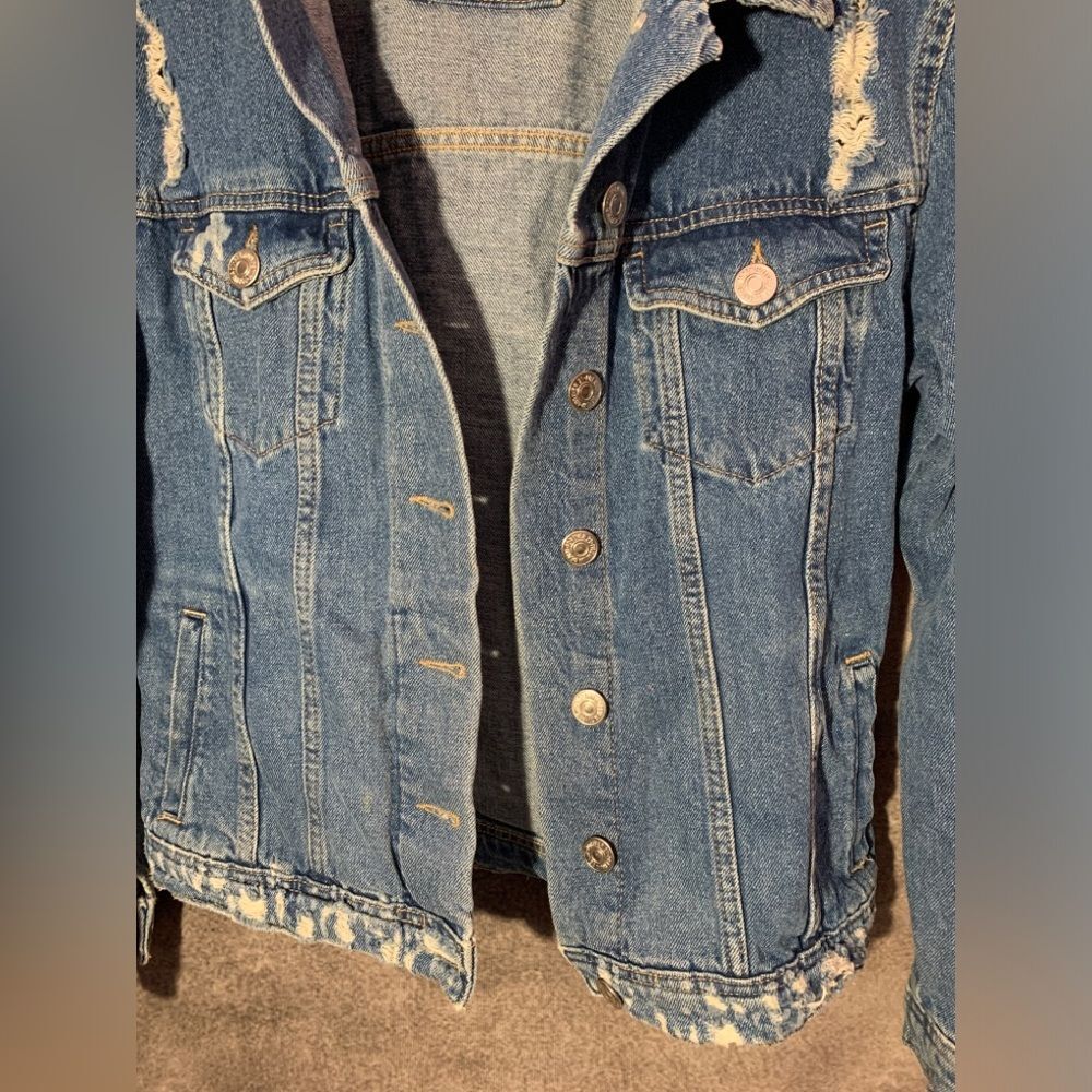 Forever 21 Ripped Blue Jean Jacket women’s size Small - Picture 2 of 9